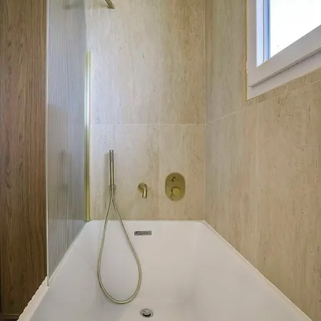 Luxe Azure Escape I Collection Apartment *