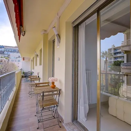 Luxe Azure Escape I Collection Жуан-ле-Пен