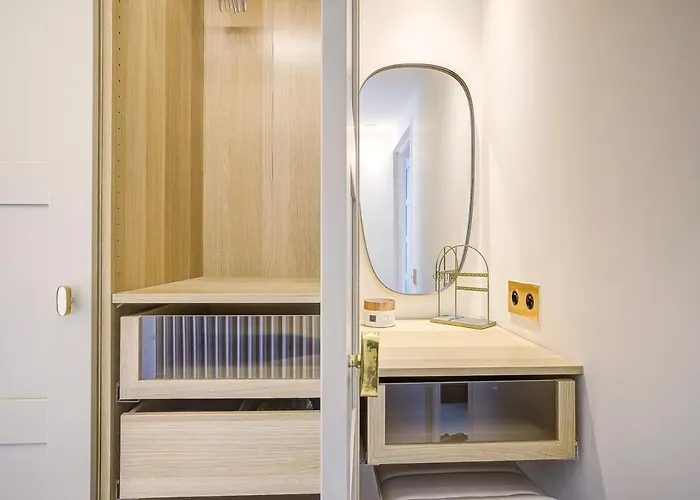 Luxe Azure Escape I Collection *